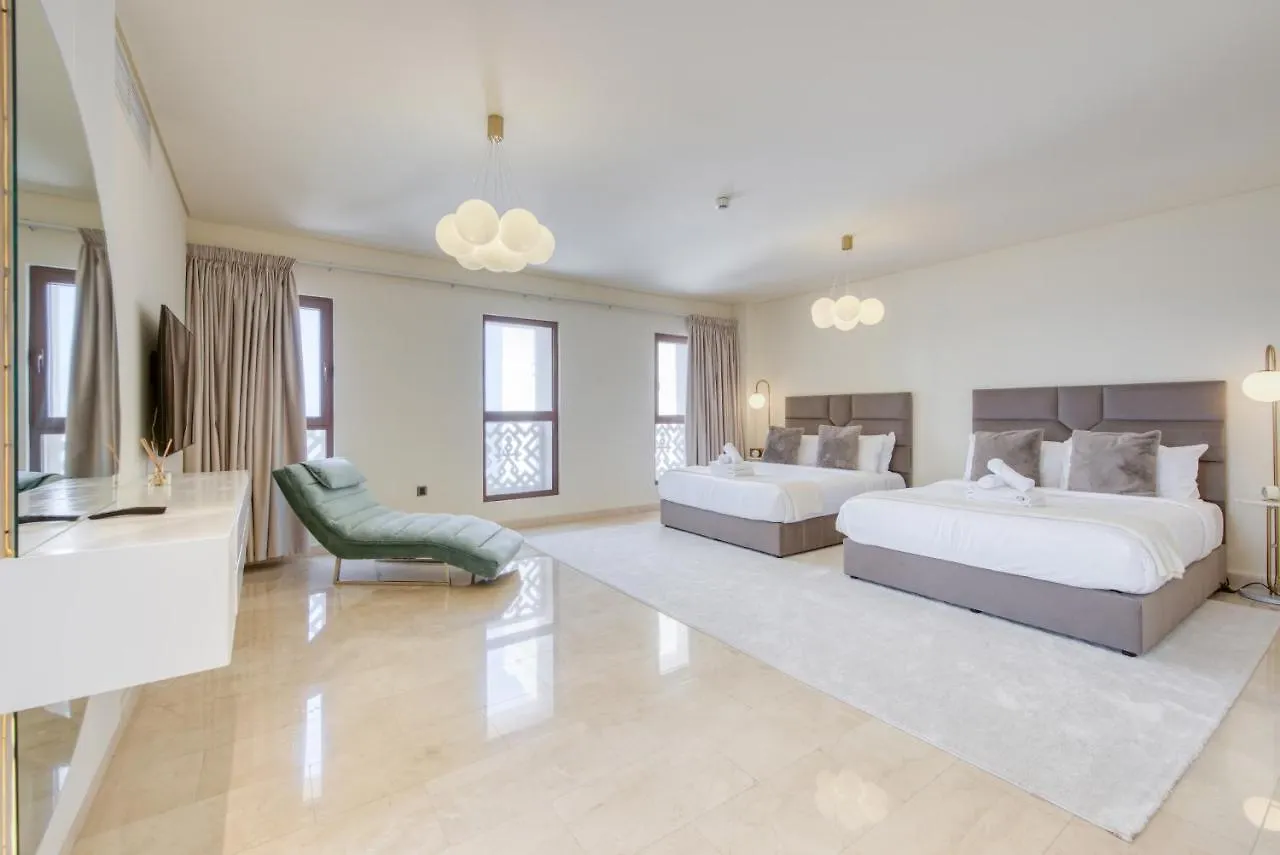 Апартаменты Maison Privee - Luxury Palm Penthouse With Beach & Sea View Дубай 0*,