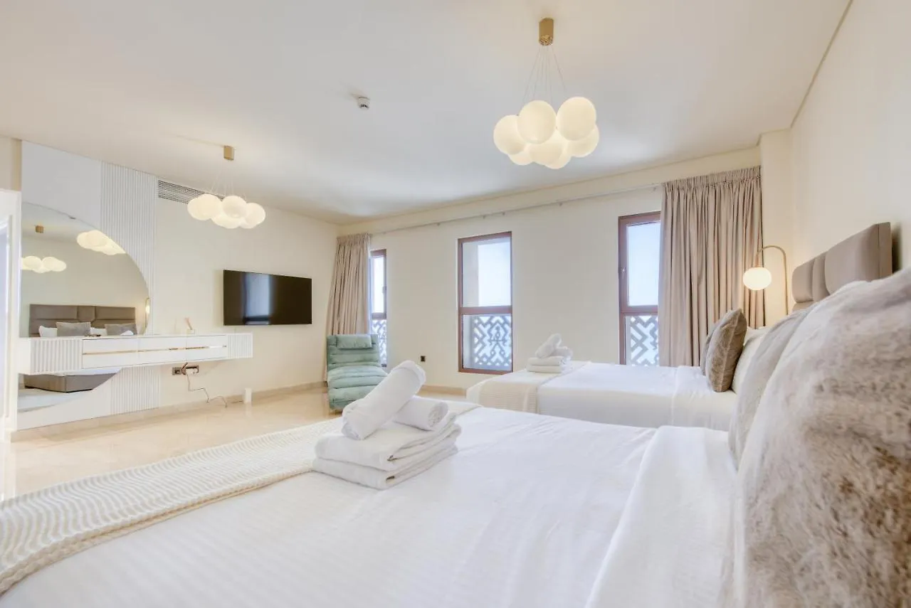 Апартаменты Maison Privee - Luxury Palm Penthouse With Beach & Sea View Дубай 0*,