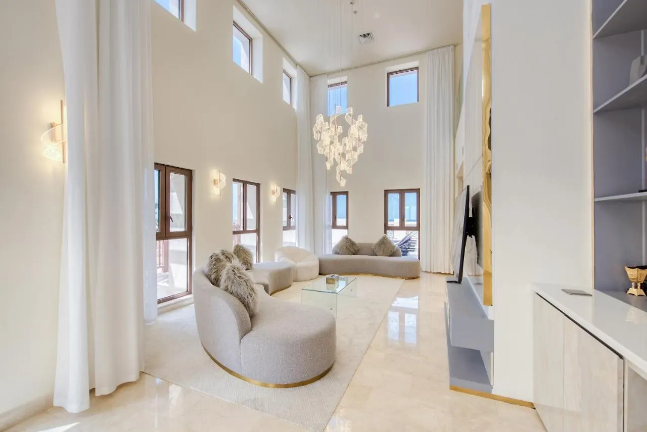 Апартаменты Maison Privee - Luxury Palm Penthouse With Beach & Sea View Дубай ОАЭ
